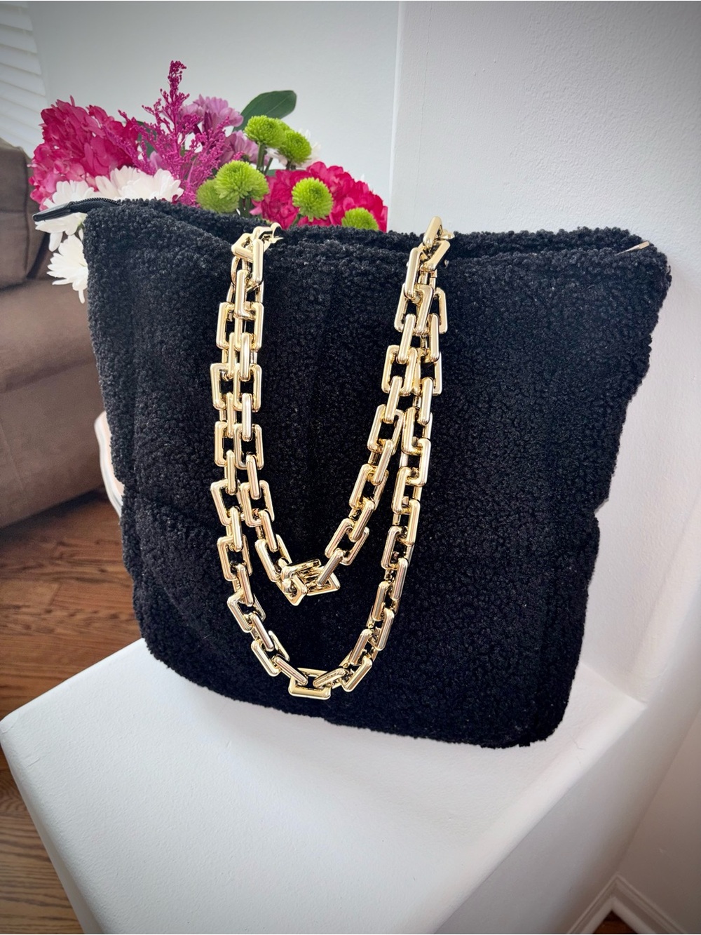 Black Teddy Tote Gold Chain Shoulder Bag Quiet Luxury Style Urban Expressions - Picture 2 of 7